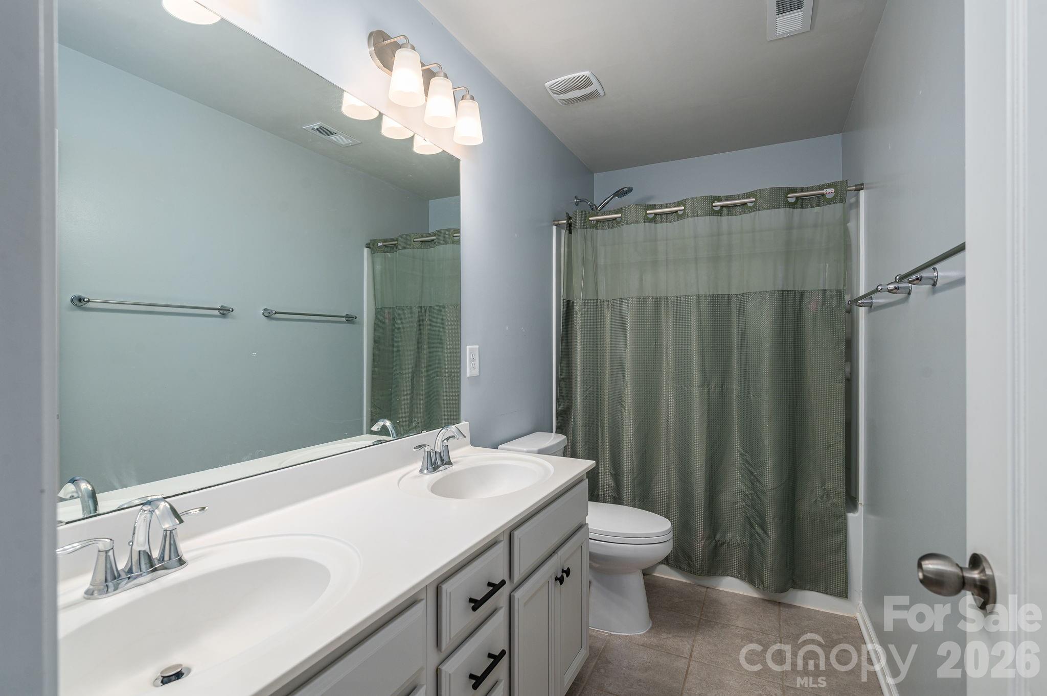2643 Swamp Chestnut Oak Drive Gastonia NC 28056