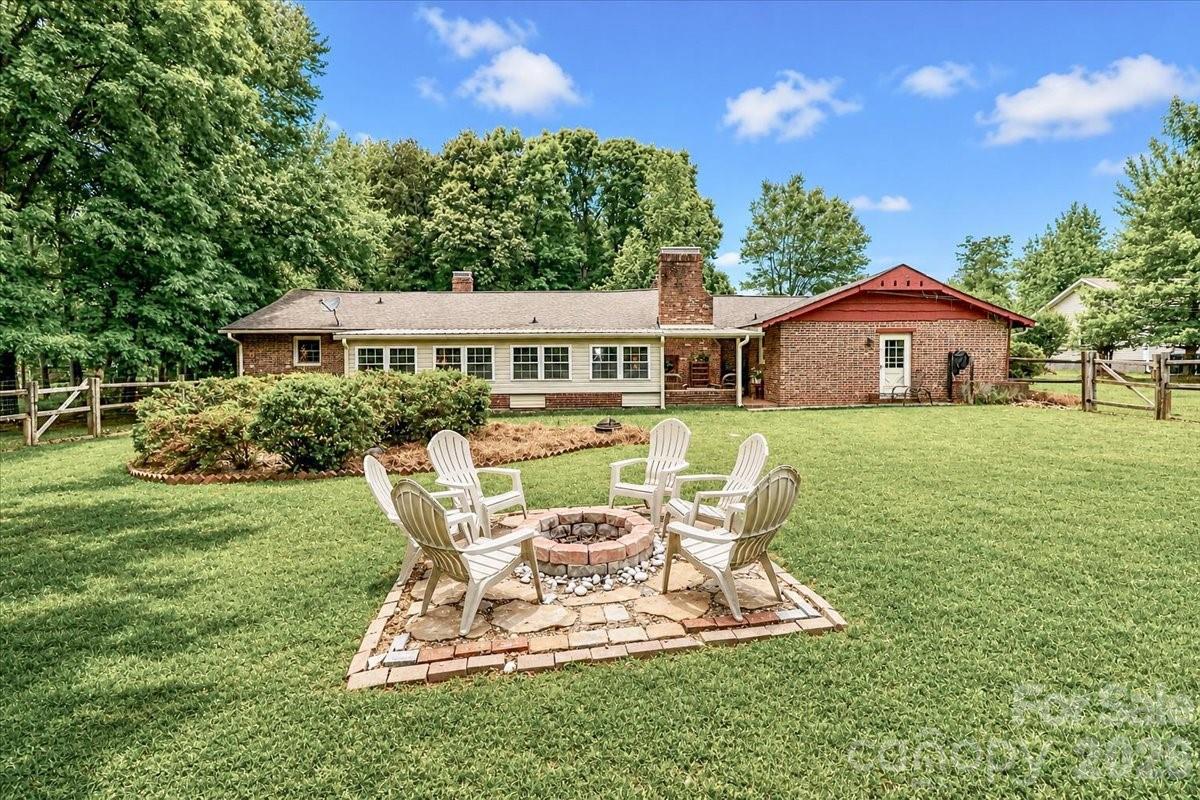 111 Wildflower Lane Statesville NC 28625