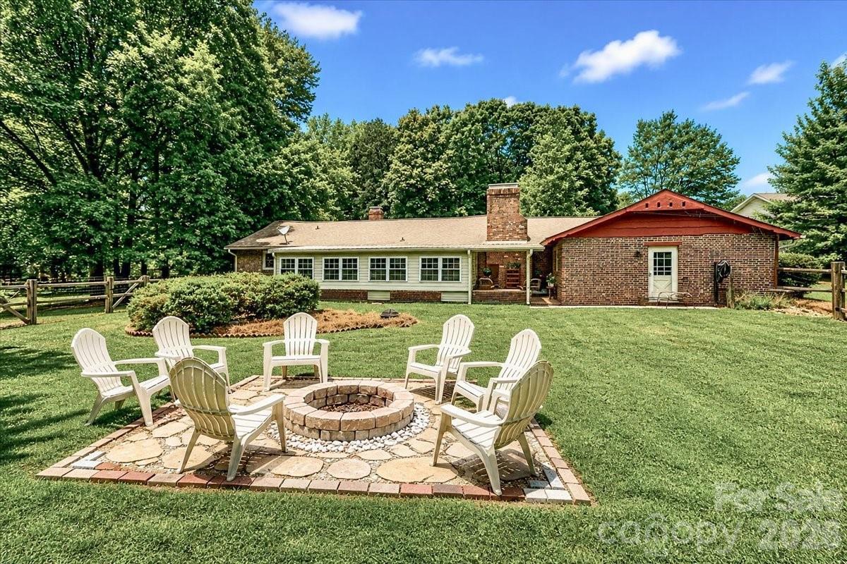 111 Wildflower Lane Statesville NC 28625