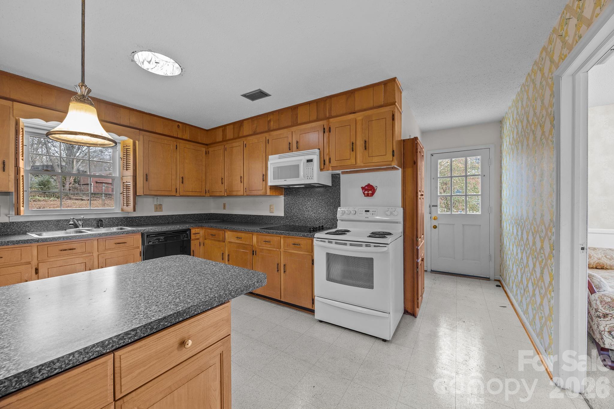 1045 S Magnolia Street Mooresville NC 28115