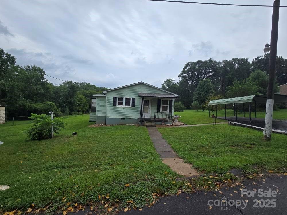 105 La Colline Avenue Morganton NC 28655