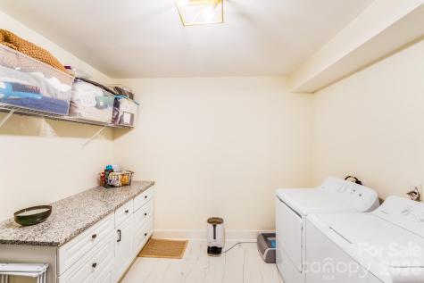 4910 Valley Stream Road Charlotte NC 28209
