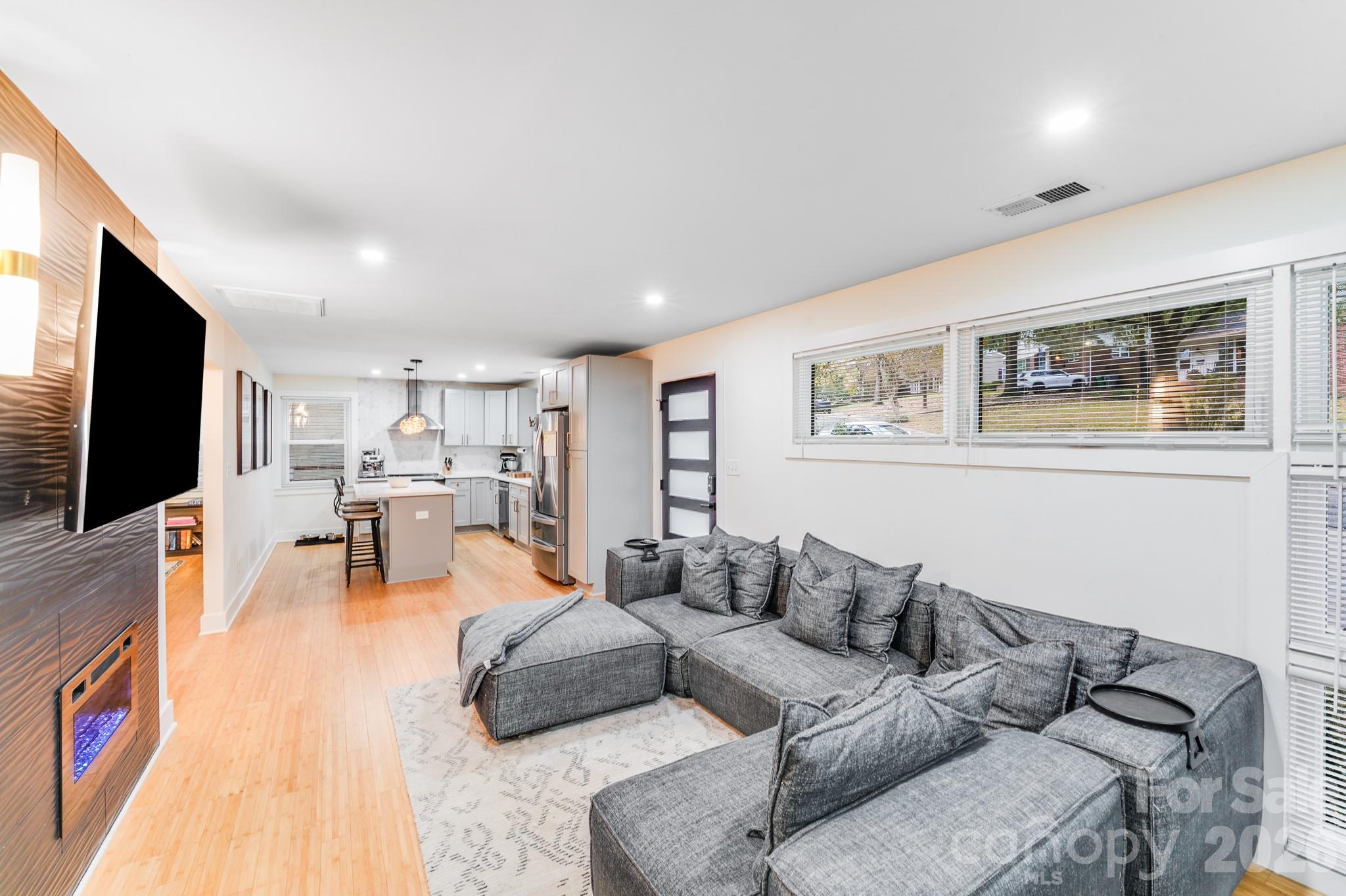 4910 Valley Stream Road Charlotte NC 28209