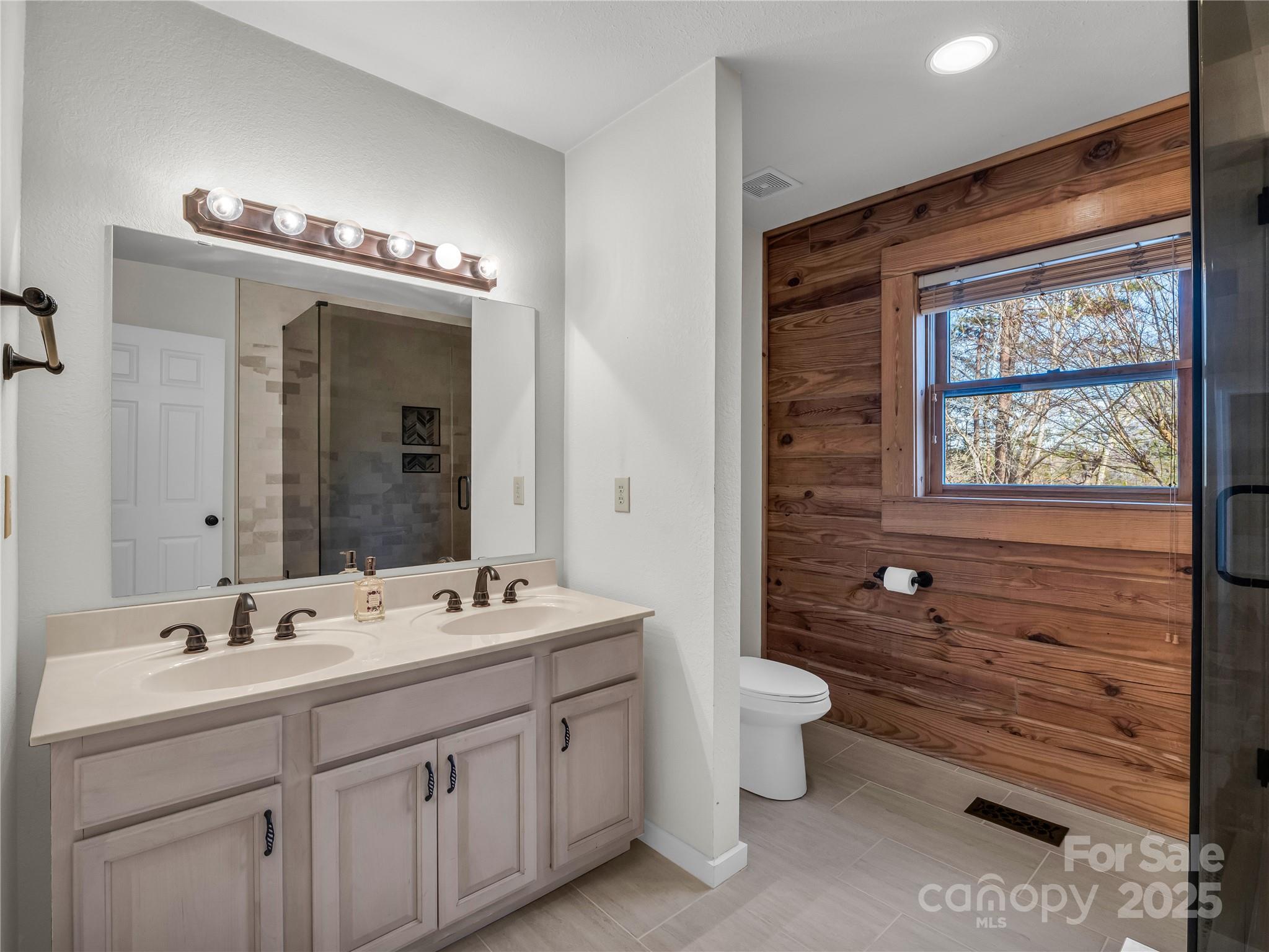 134 Raleigh Drive Lake Lure NC 28746