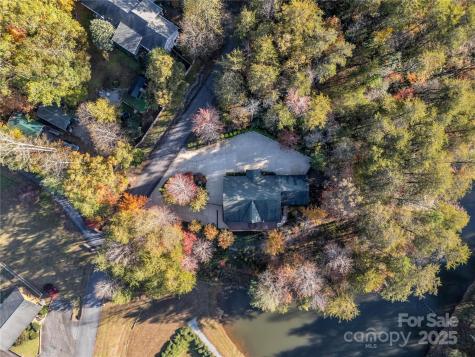 134 Raleigh Drive Lake Lure NC 28746
