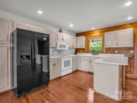 134 Raleigh Drive Lake Lure NC 28746