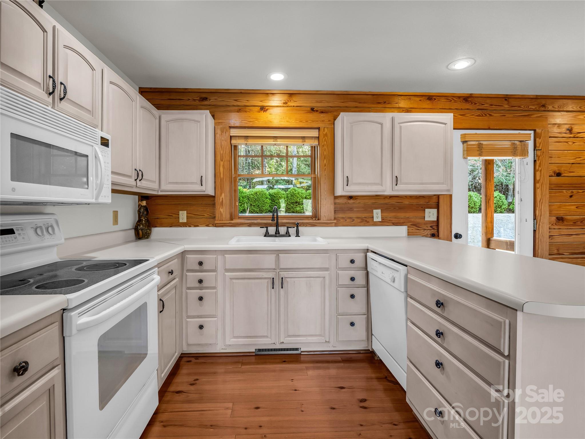 134 Raleigh Drive Lake Lure NC 28746