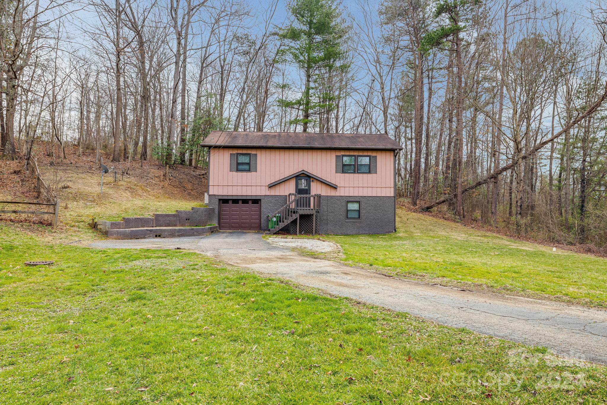 24 Harmon Circle Asheville NC 28803