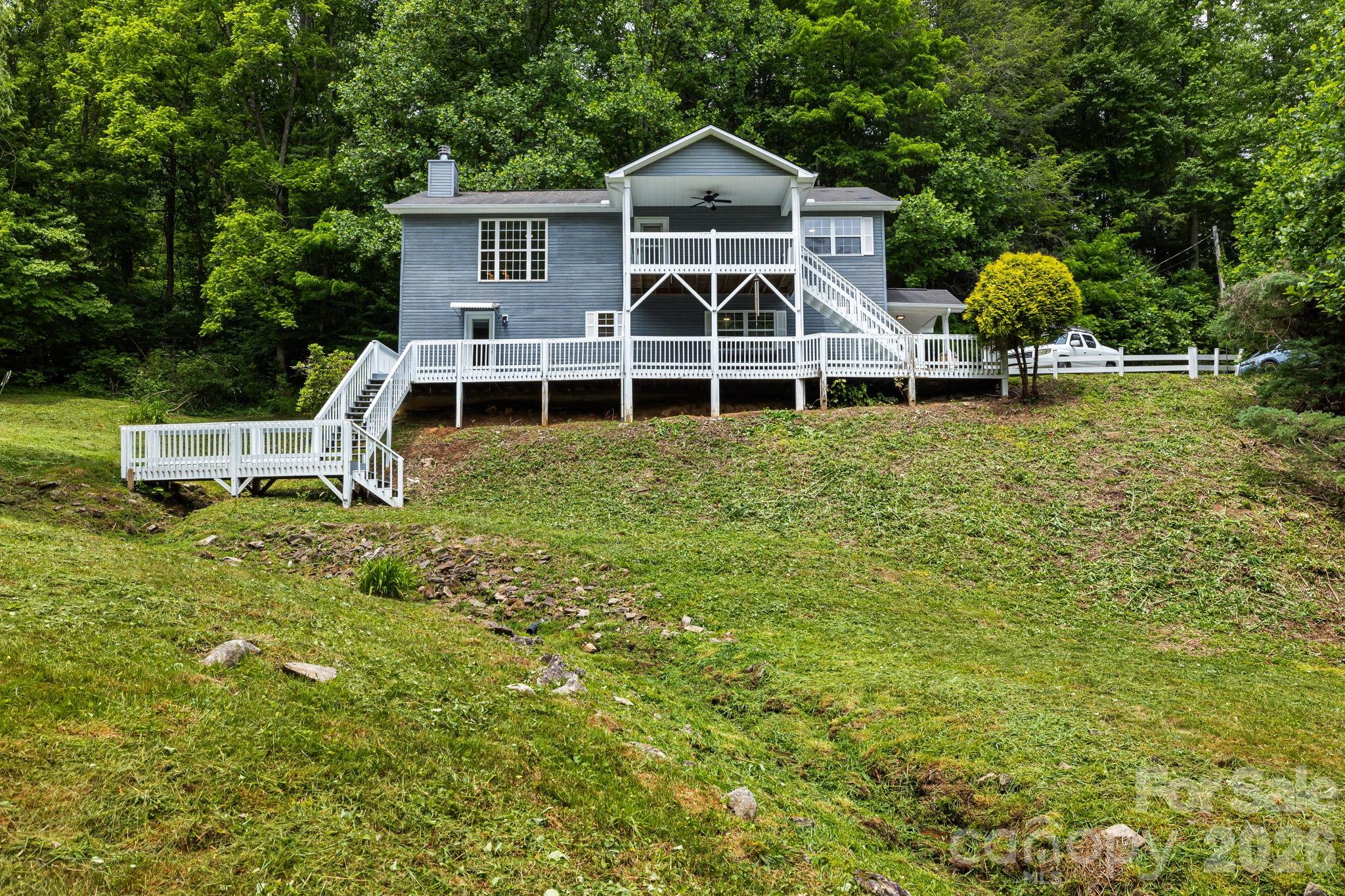 Waynesville NC, 100 Woven Cloud Lane