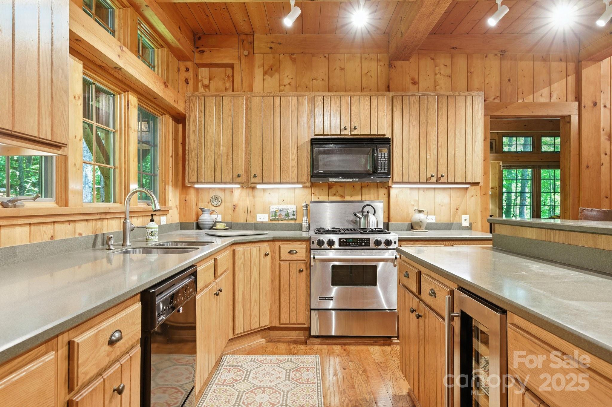 151 Sanctuary Drive Burnsville NC 28714