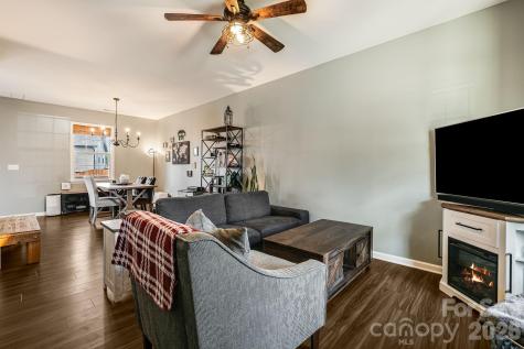 486 Cardwell Lane Fletcher NC 28732