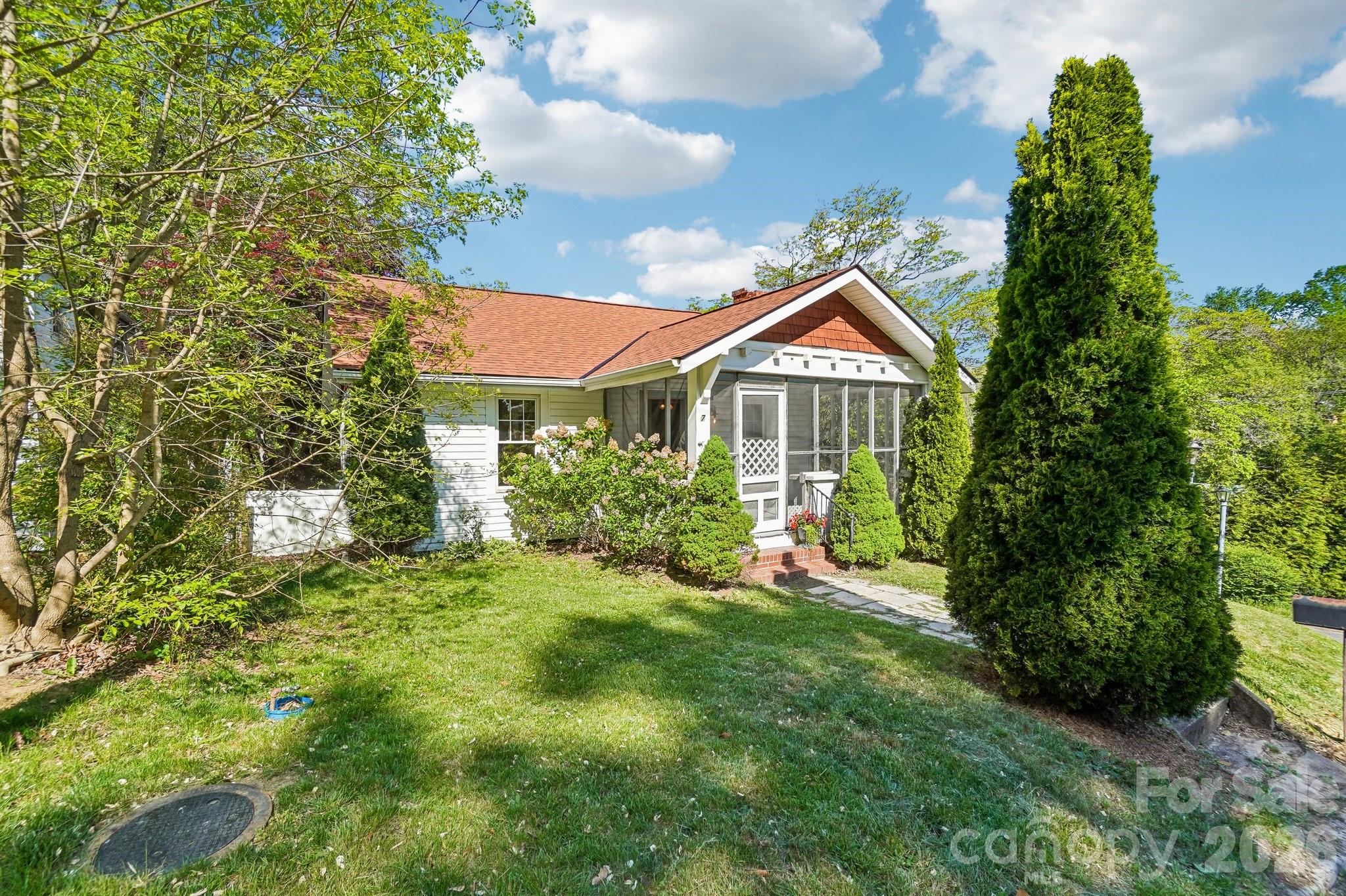 7 Oteen Park Place Asheville NC 28805