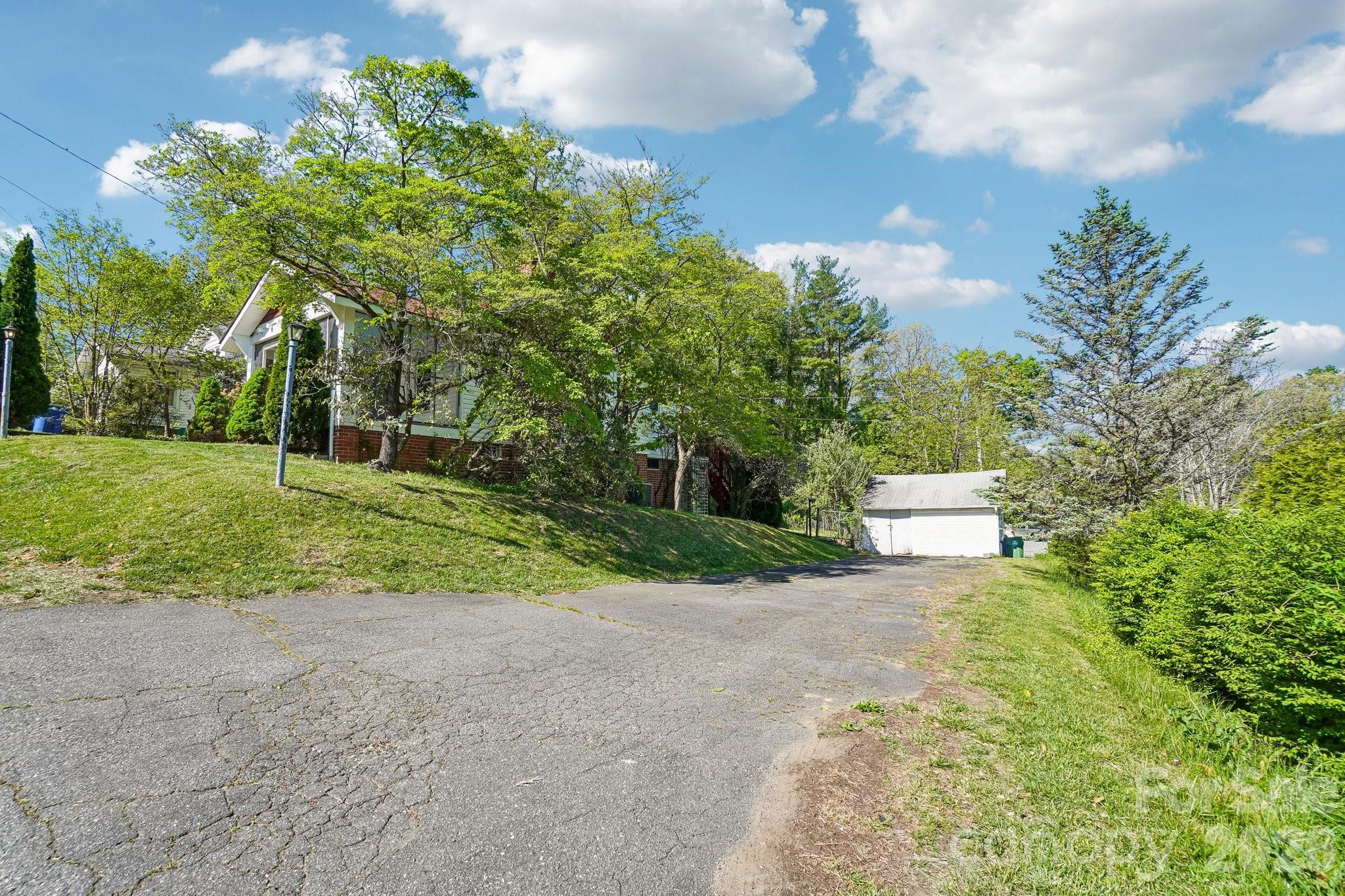7 Oteen Park Place Asheville NC 28805