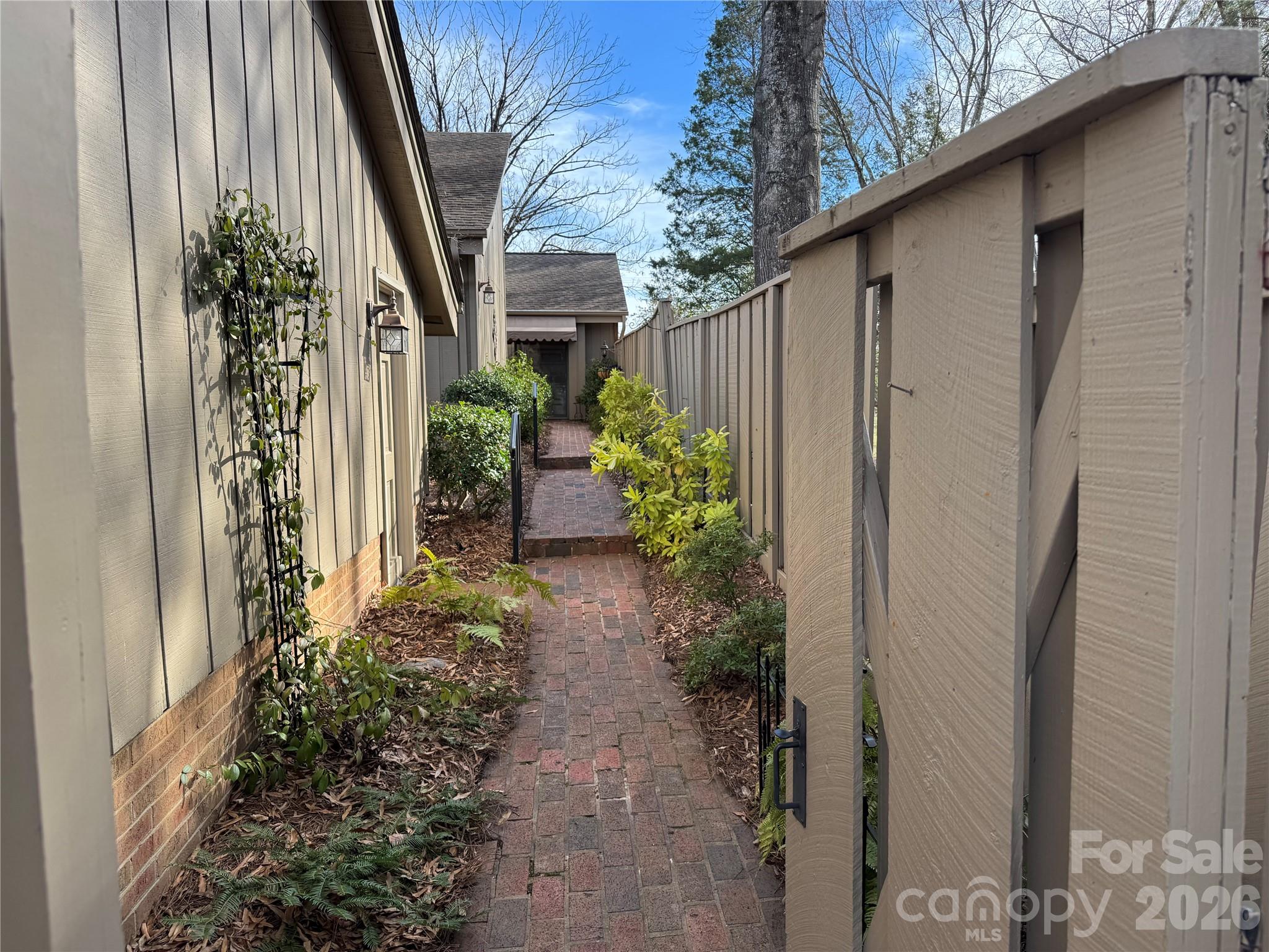 4913 Torrey Pines Court Charlotte NC 28226