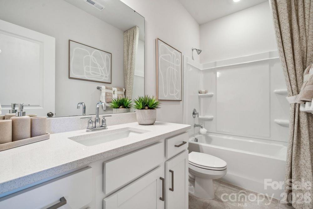 1842 Alexander Village Main Drive Charlotte NC 28262