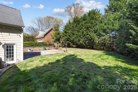 2727 Hampton Avenue Charlotte NC 28207