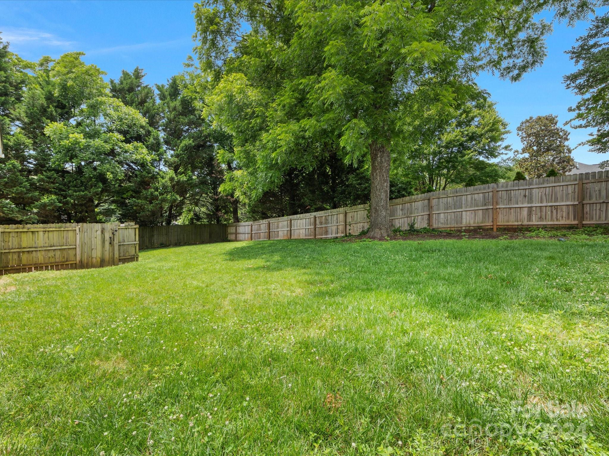 4556 Emory Lane Charlotte NC 28211