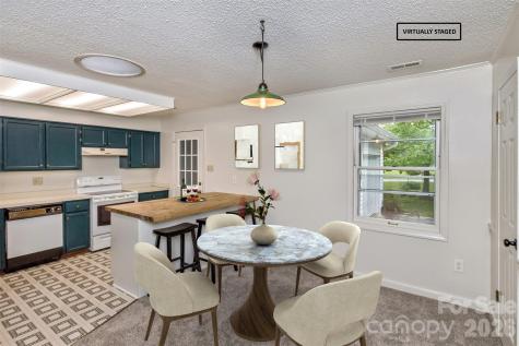 7 Teaneck Circle Hendersonville NC 28791