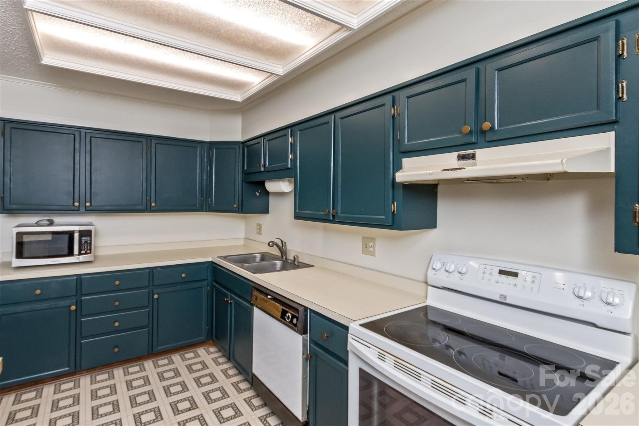 7 Teaneck Circle Hendersonville NC 28791
