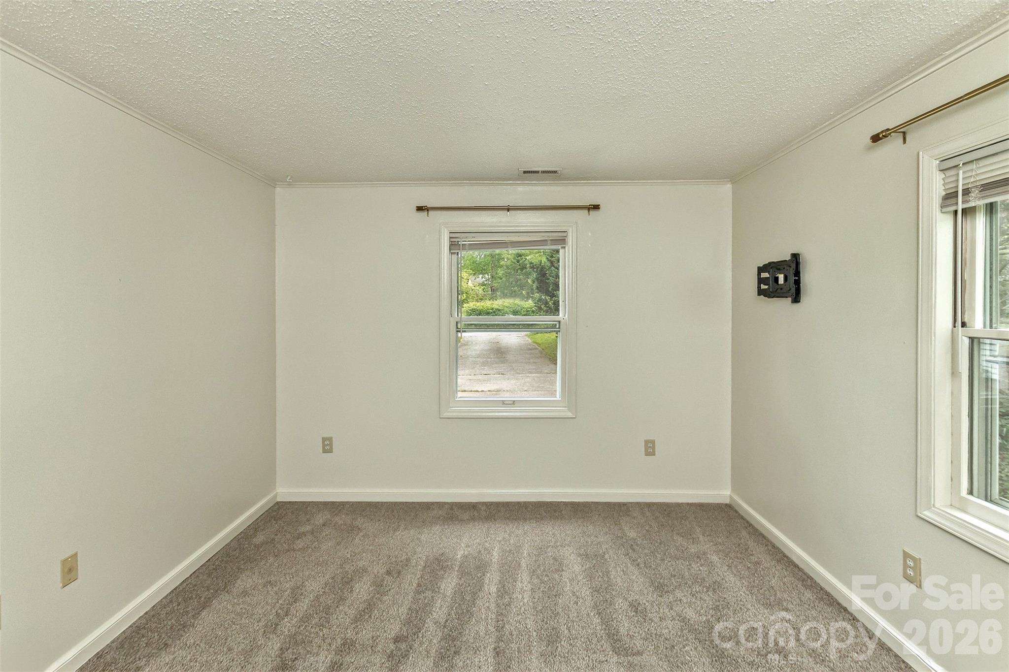 7 Teaneck Circle Hendersonville NC 28791