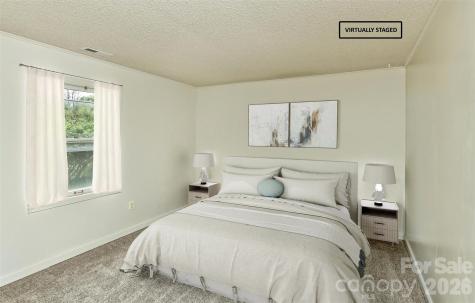 7 Teaneck Circle Hendersonville NC 28791