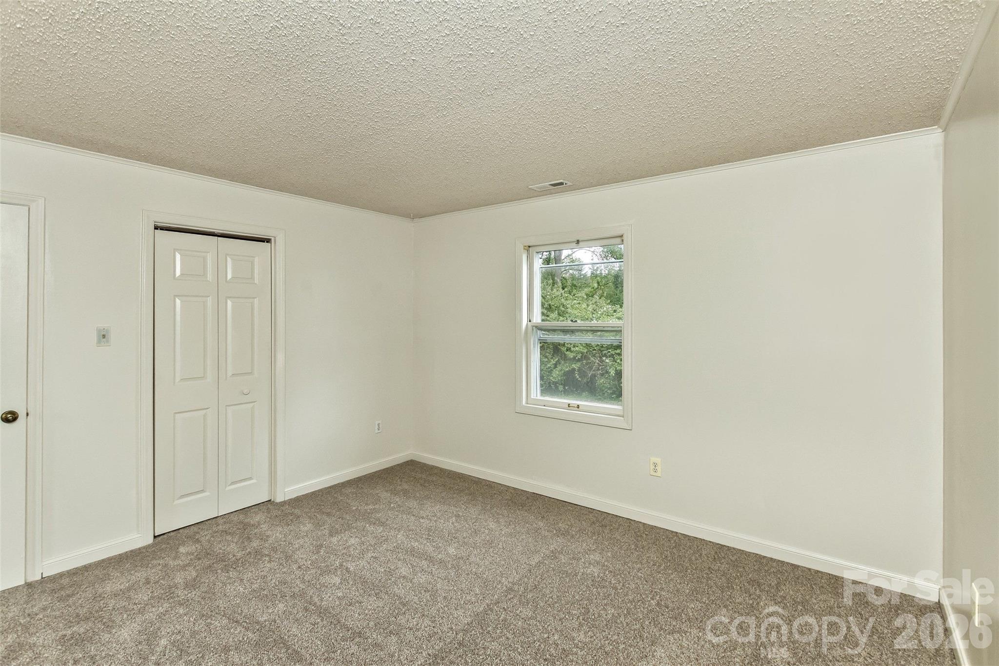 7 Teaneck Circle Hendersonville NC 28791