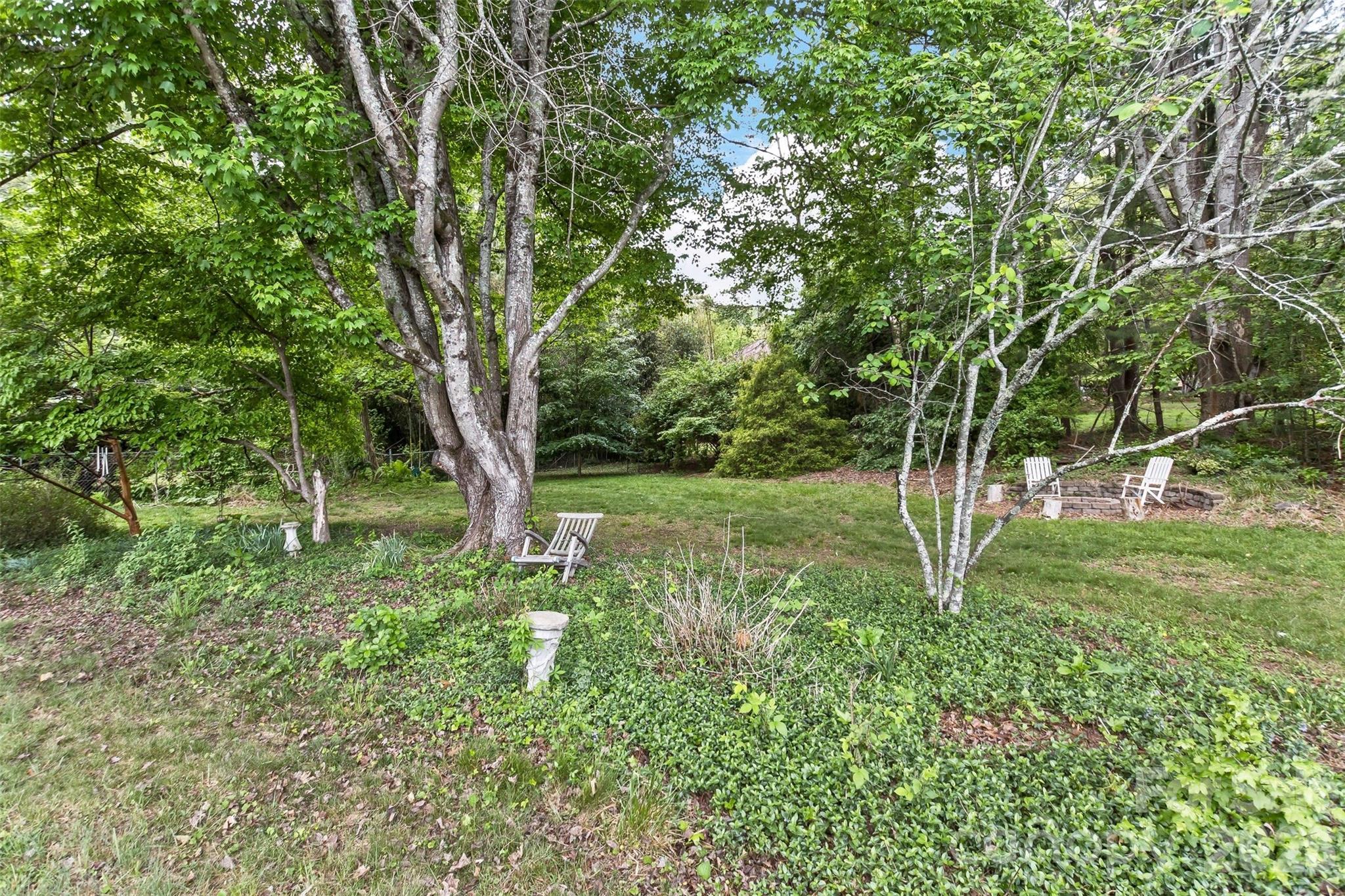 7 Teaneck Circle Hendersonville NC 28791