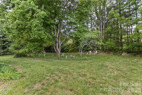 7 Teaneck Circle Hendersonville NC 28791