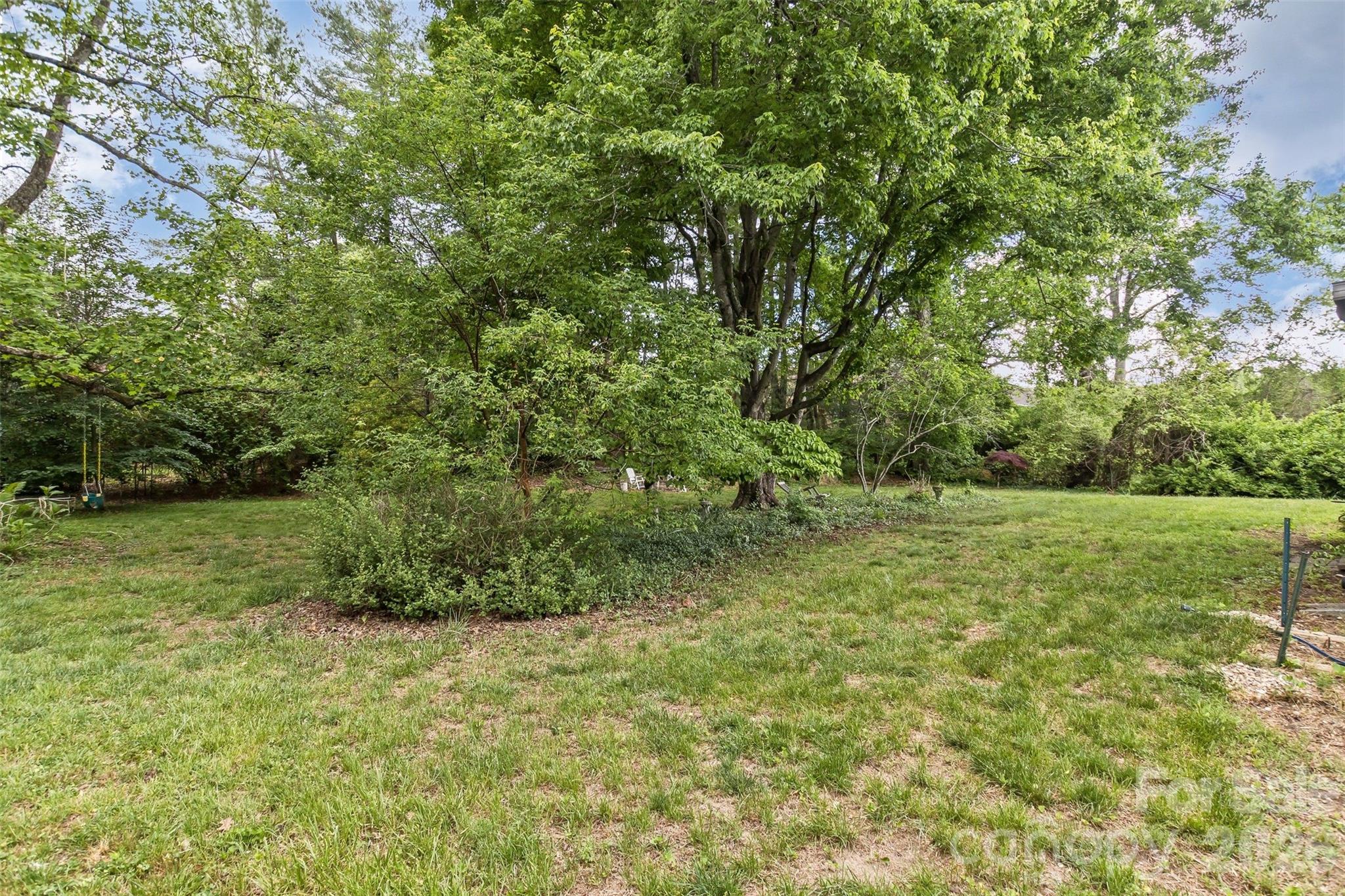 7 Teaneck Circle Hendersonville NC 28791