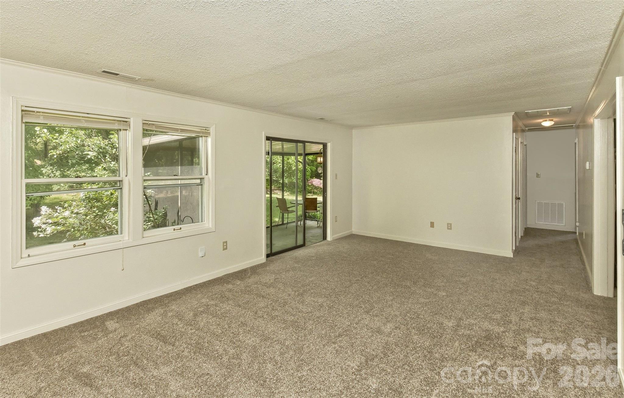 7 Teaneck Circle Hendersonville NC 28791