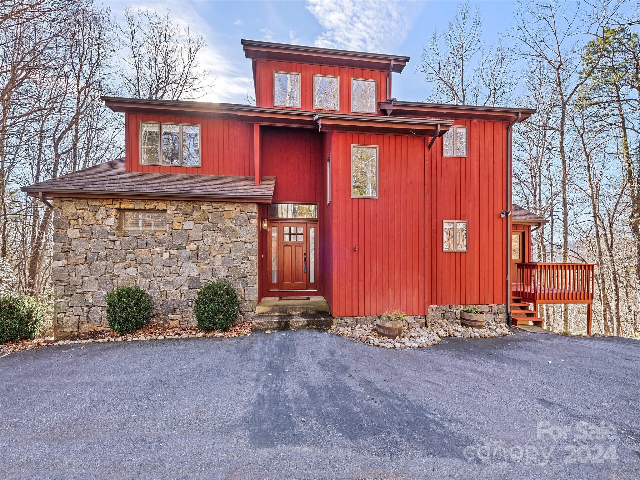 10 Chinquapin Drive Mills River NC 28759