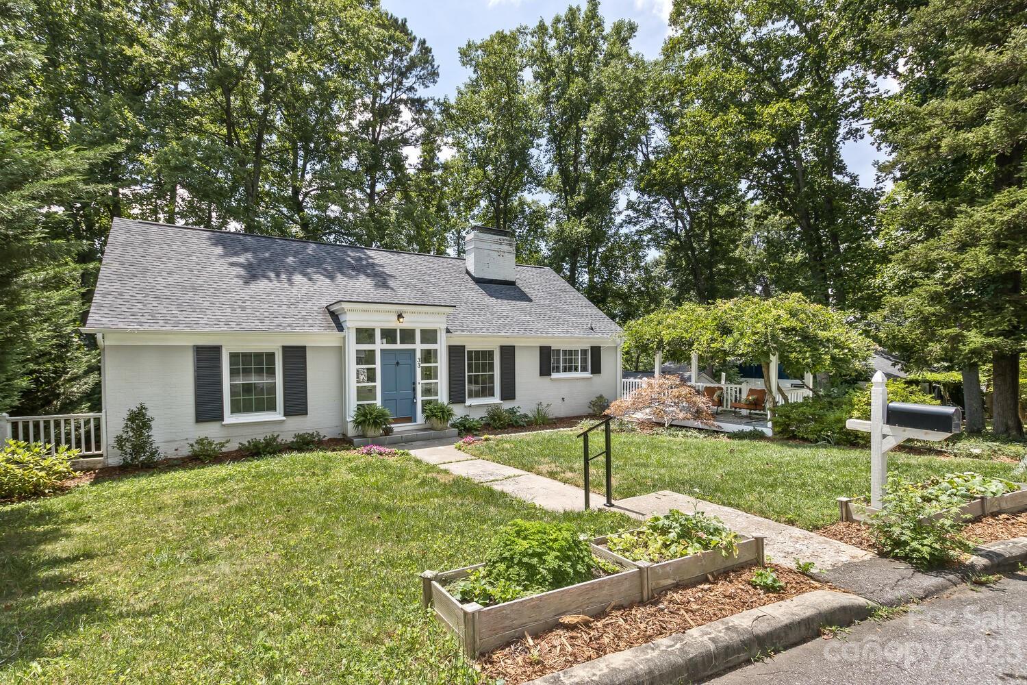33 Woodcrest Road Asheville NC 28804