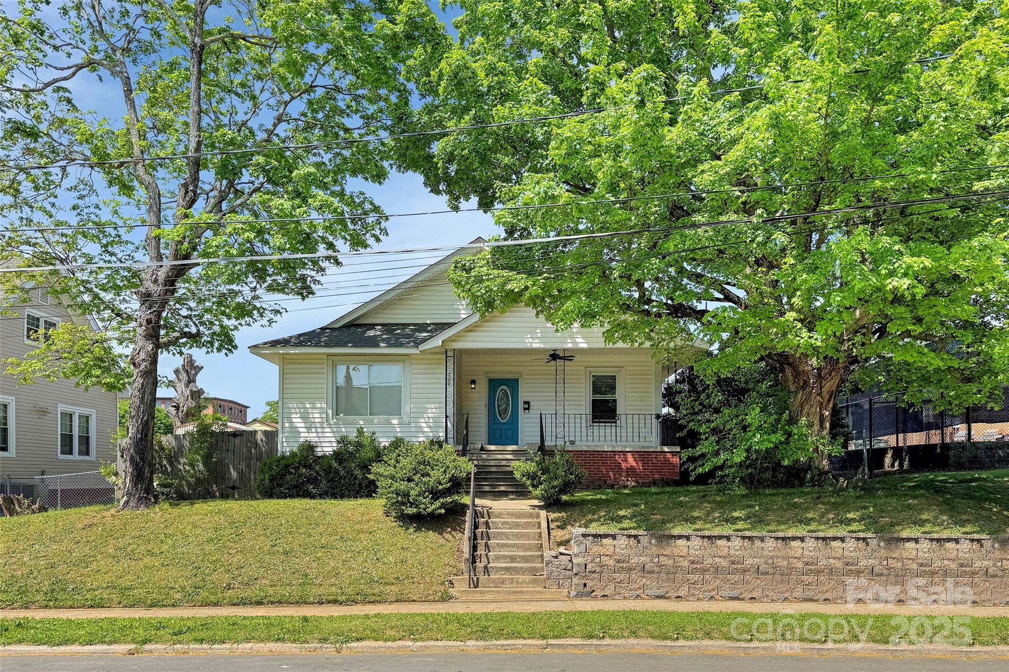 209 S Ransom Street Gastonia NC 28052