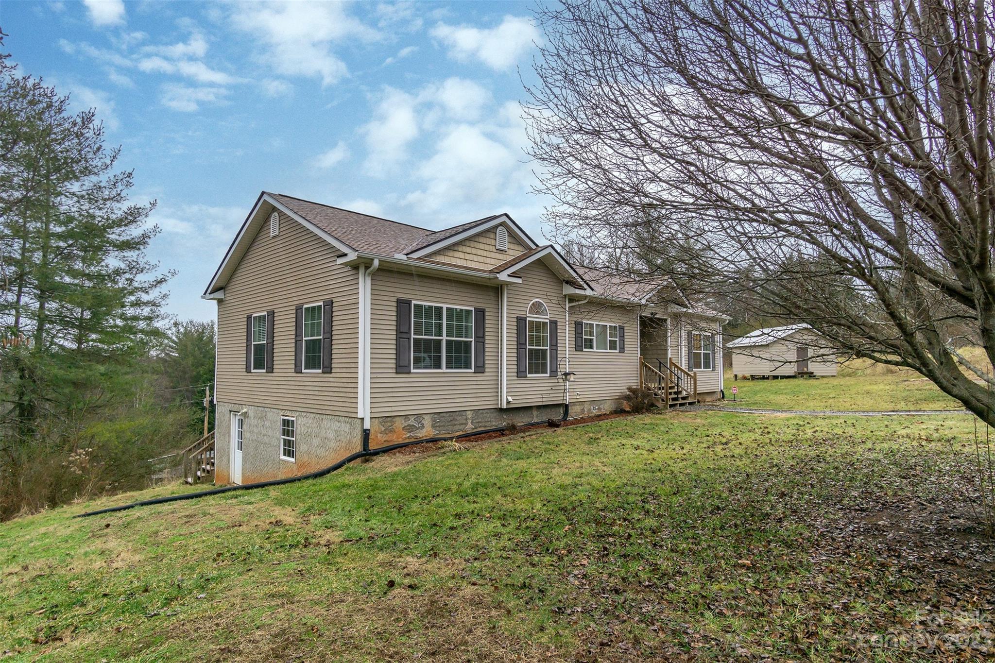 1918 Gabriels Creek Road Mars Hill NC 28754
