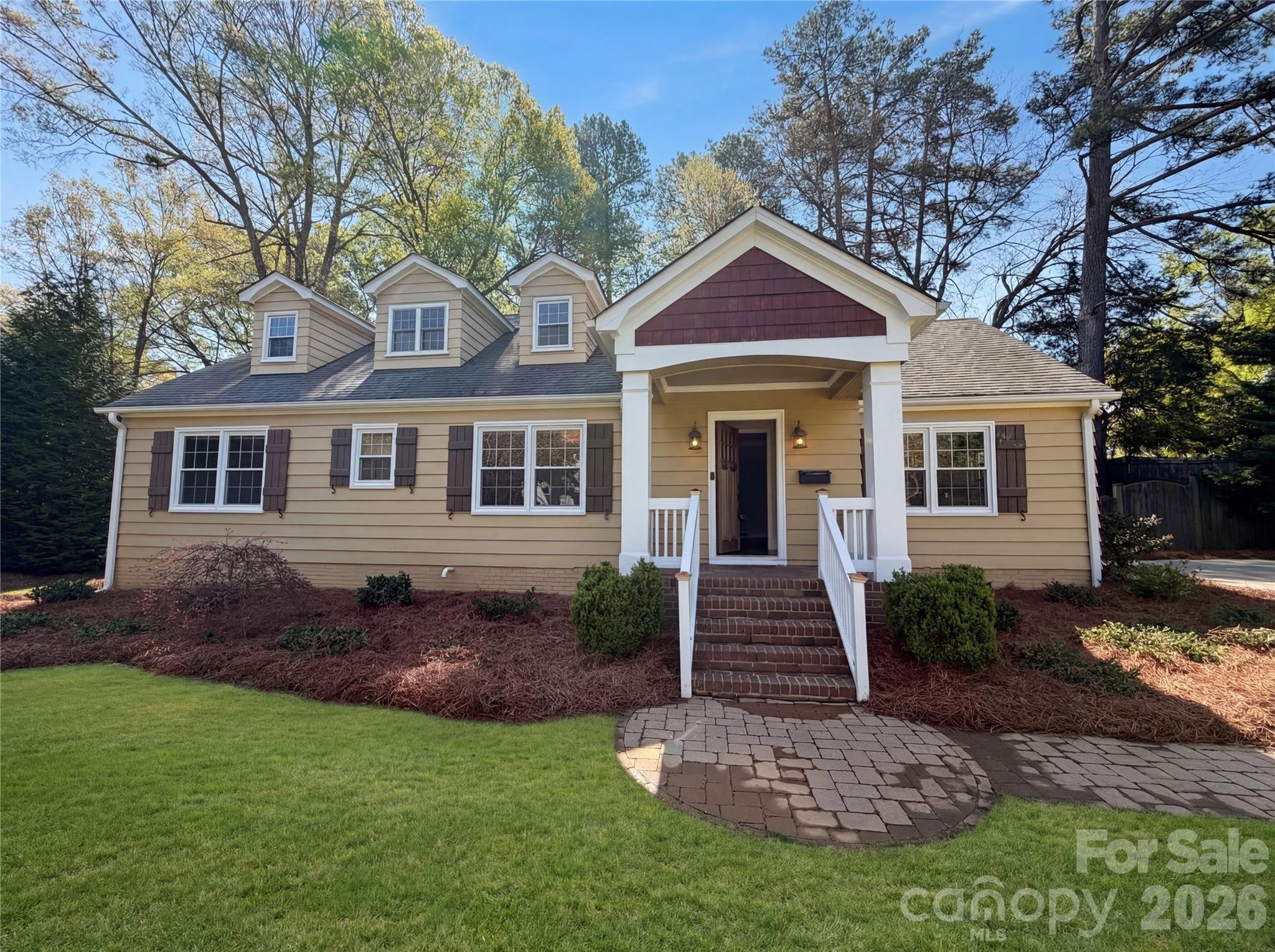 4467 Woodlark Lane Charlotte NC 28211
