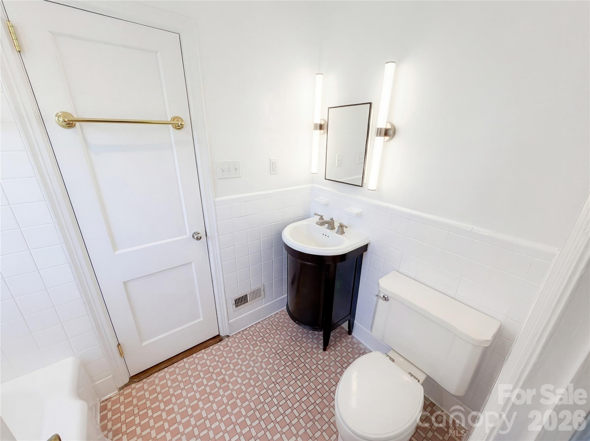 4467 Woodlark Lane Charlotte NC 28211