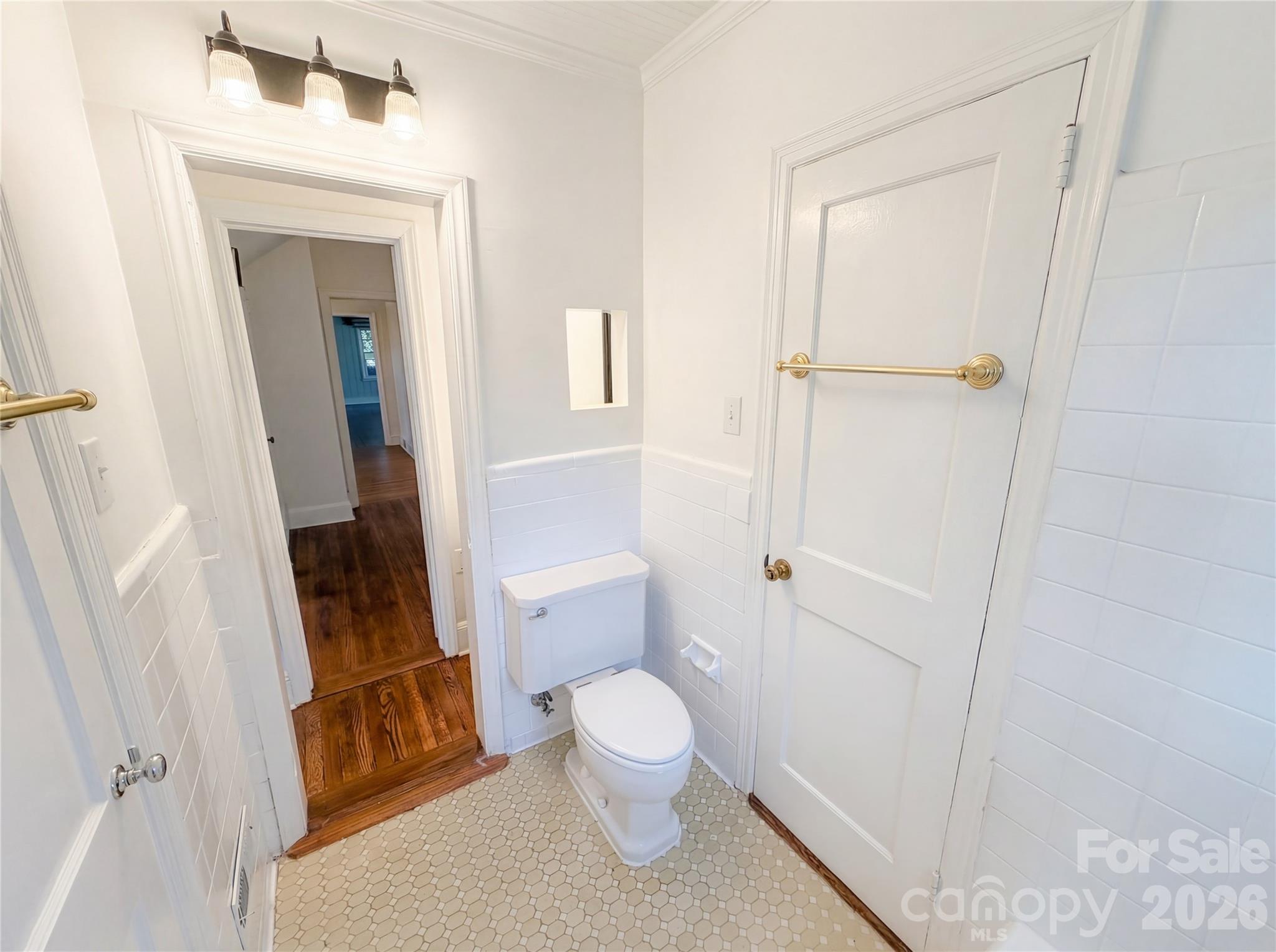 4467 Woodlark Lane Charlotte NC 28211