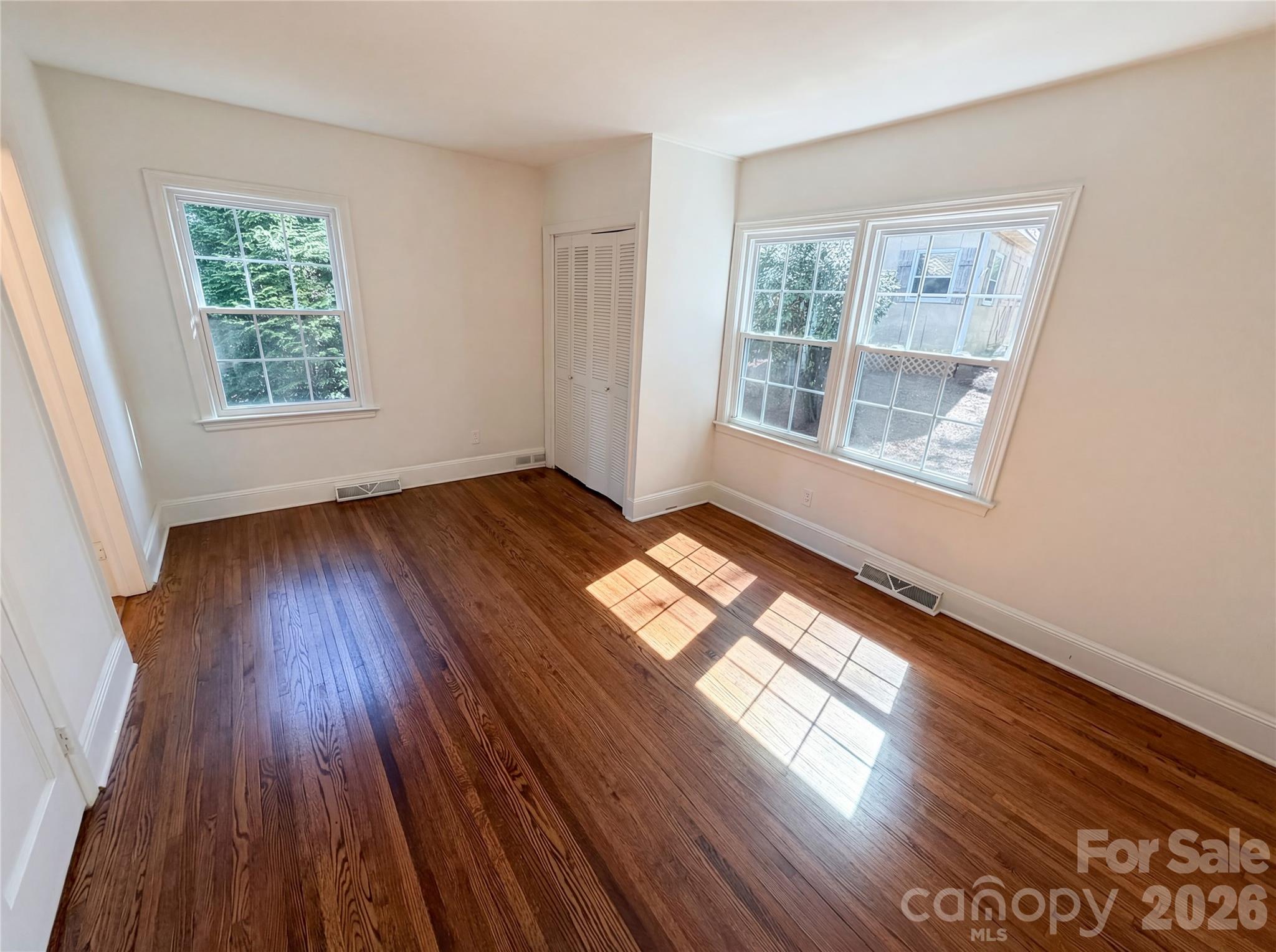 4467 Woodlark Lane Charlotte NC 28211