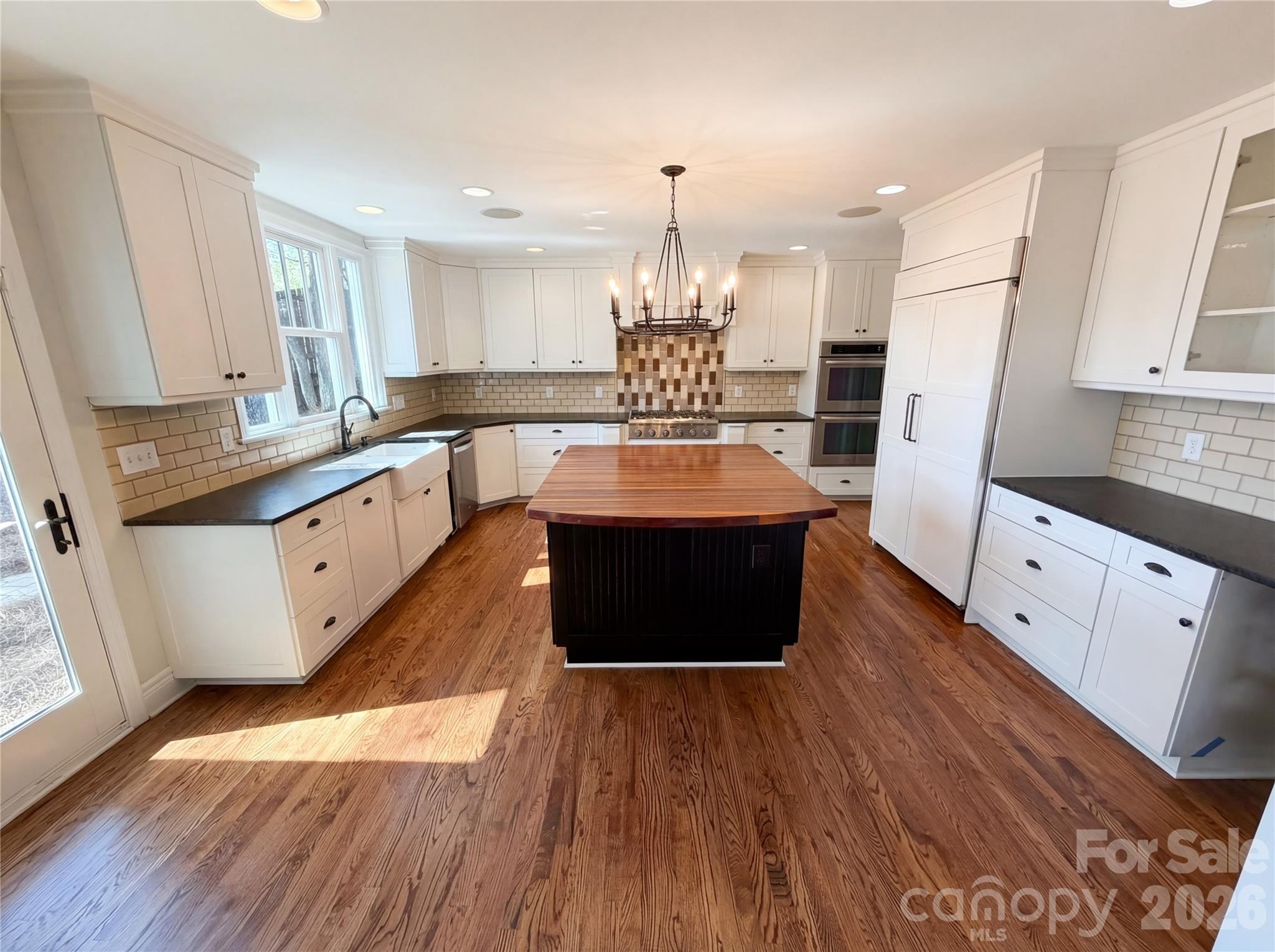 4467 Woodlark Lane Charlotte NC 28211