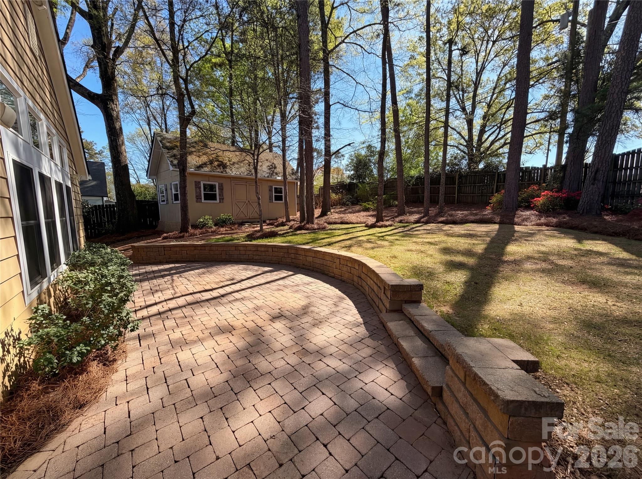 4467 Woodlark Lane Charlotte NC 28211