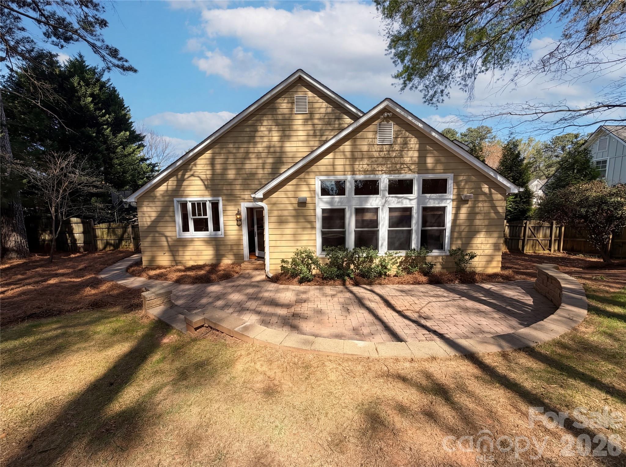 4467 Woodlark Lane Charlotte NC 28211