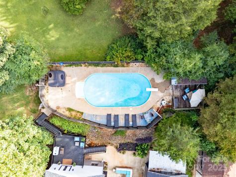 304 Greenwood Place Belmont NC 28012