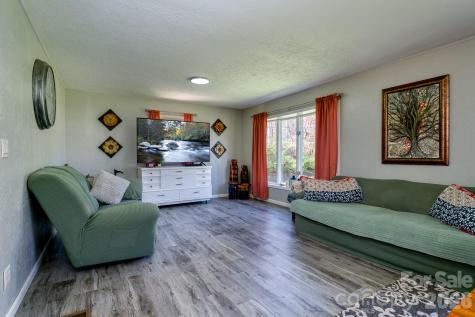 2456 Hendersonville Highway Pisgah Forest NC 28768