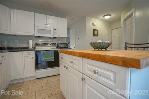 6039 Cougar Lane Charlotte NC 28269