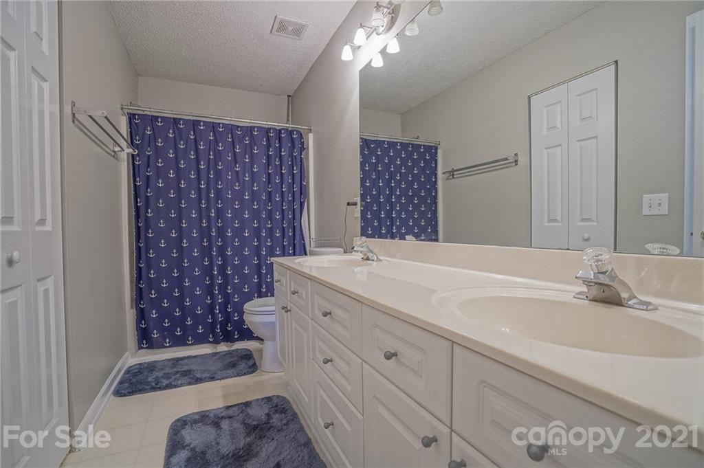 6039 Cougar Lane Charlotte NC 28269
