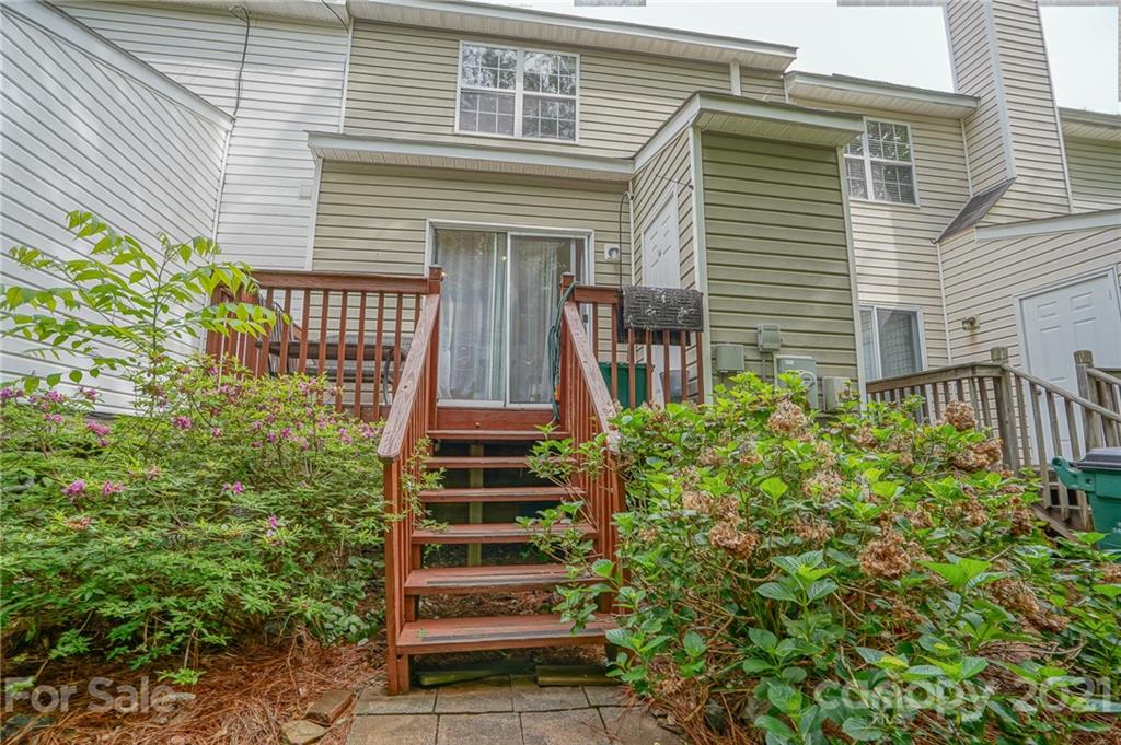 6039 Cougar Lane Charlotte NC 28269