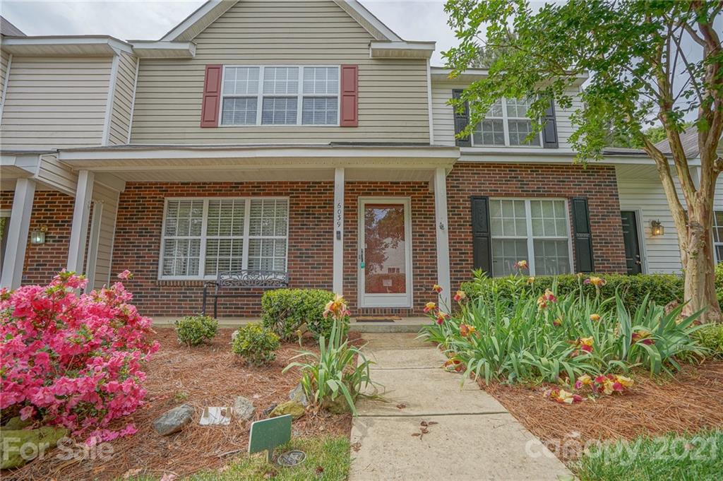 6039 Cougar Lane Charlotte NC 28269