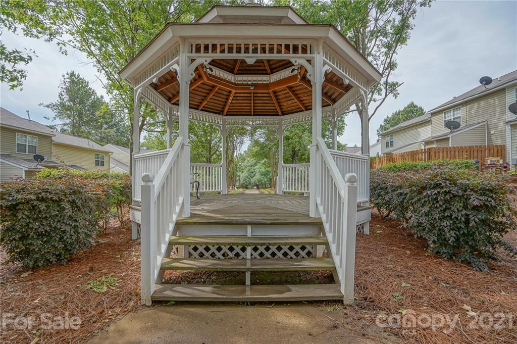 6039 Cougar Lane Charlotte NC 28269