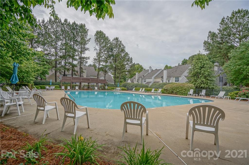 6039 Cougar Lane Charlotte NC 28269