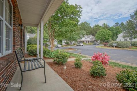 6039 Cougar Lane Charlotte NC 28269